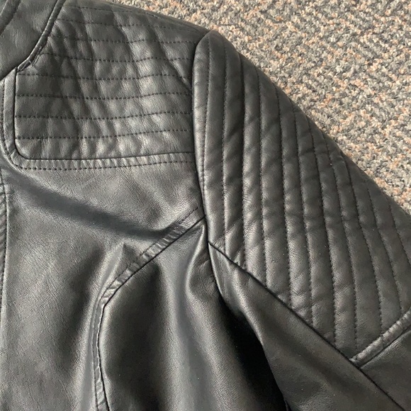 Leather jacket - Picture 3 of 5